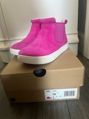 UGG Kids Bright Pink Suede Slip-On Ankle Boots